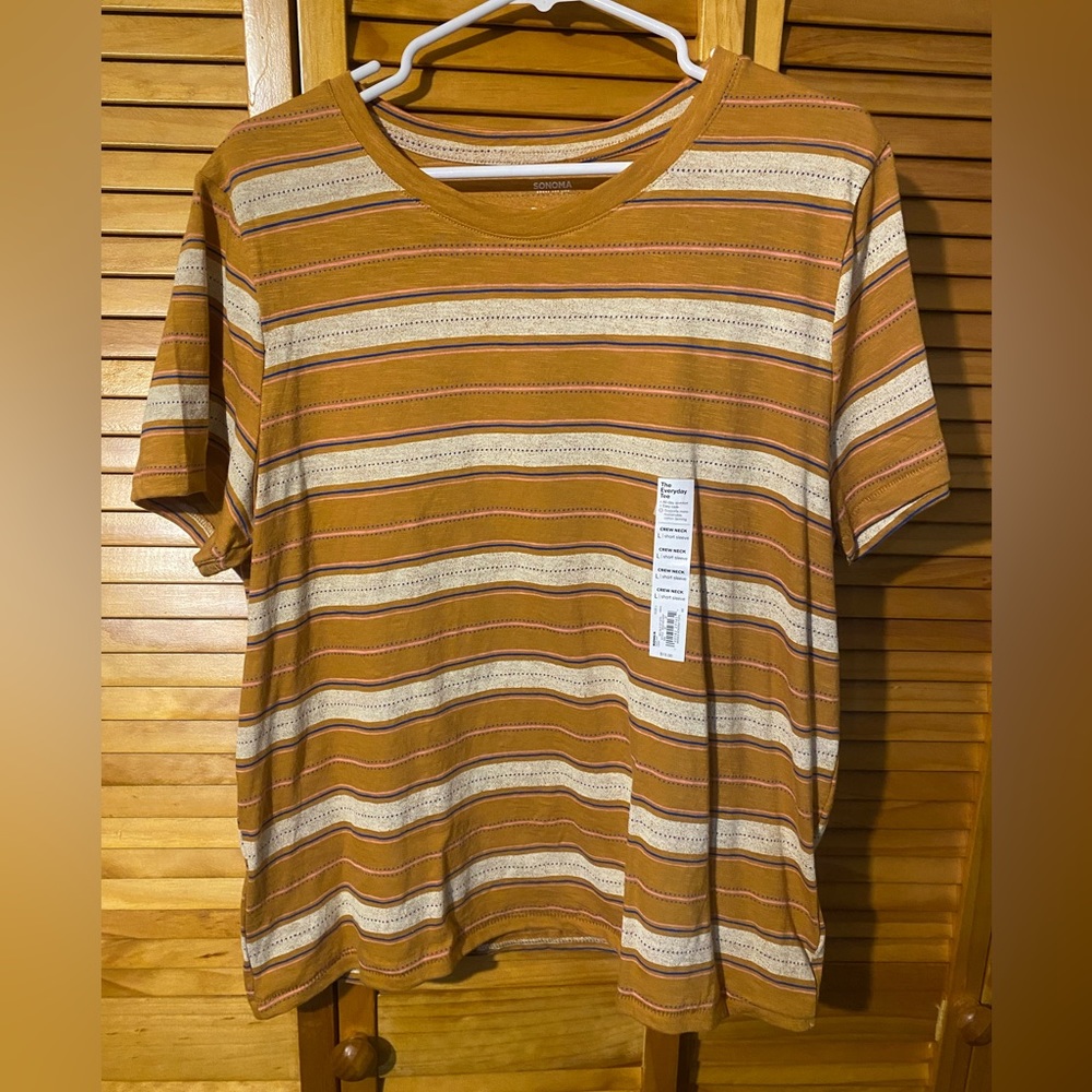 *3/$15* Short sleeve crew neck tee Large